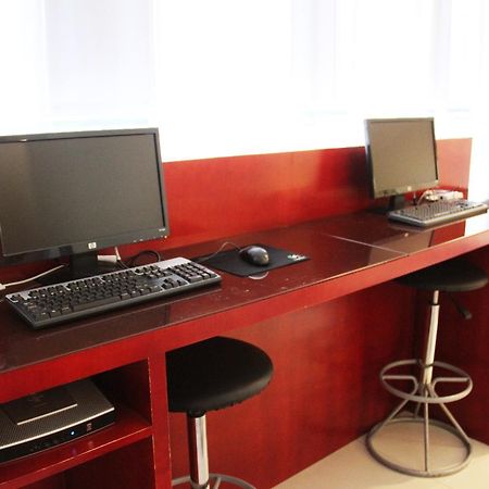 Hanting Express Shanghai Zhabei Park Branch Bagian luar foto