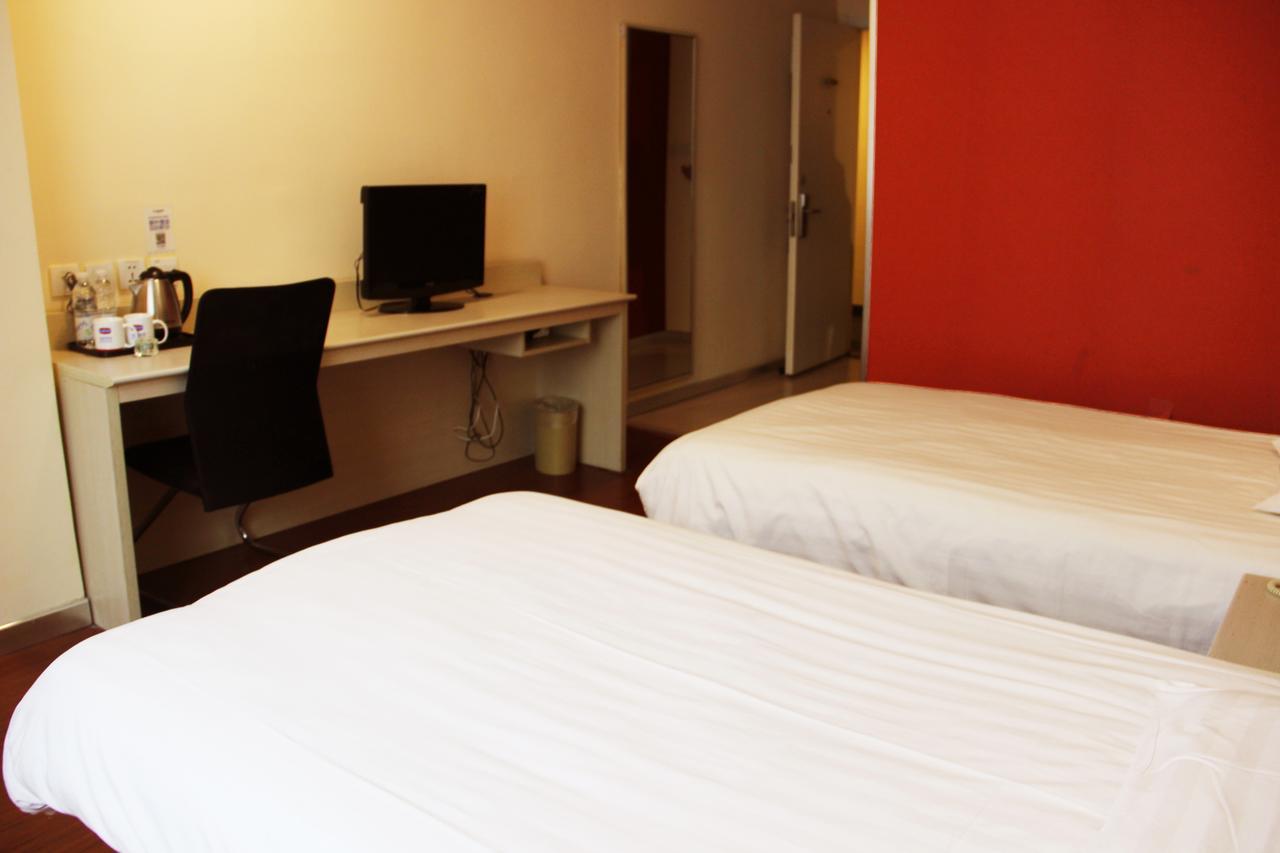 Hanting Express Shanghai Zhabei Park Branch Bagian luar foto