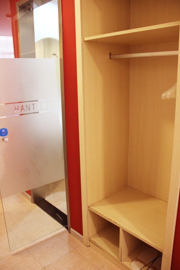 Hanting Express Shanghai Zhabei Park Branch Bagian luar foto
