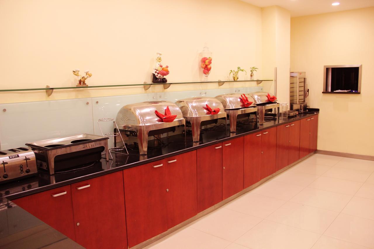 Hanting Express Shanghai Zhabei Park Branch Bagian luar foto
